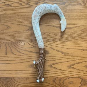 Disney's Moana Maui's Magical Fish Hook Lights up and Sounds Jakks Pacific 20"